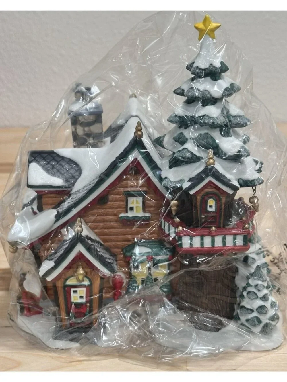 Dept 56 Santa's Get Away North Pole Christmas Village Mint in Box w/ Accessories